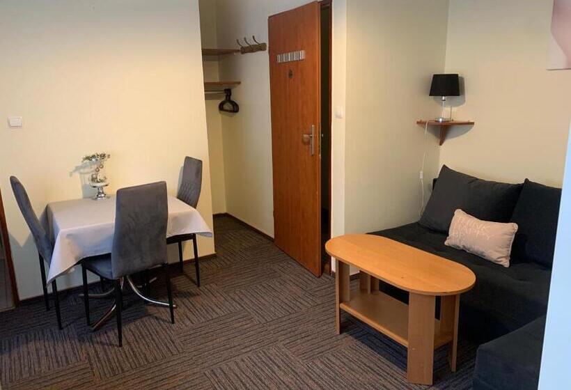 پانسیون Willa Mona