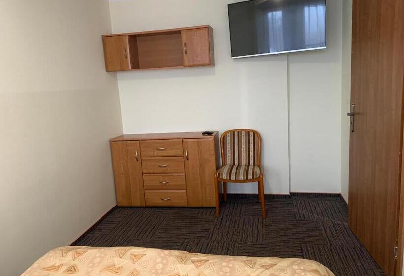 پانسیون Willa Mona