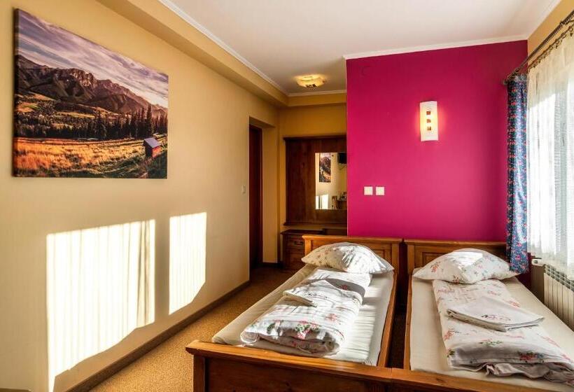 פנסיון Willa Paula