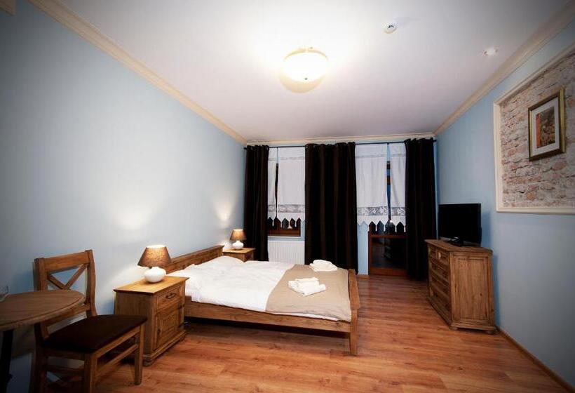 פנסיון Willa Rufina