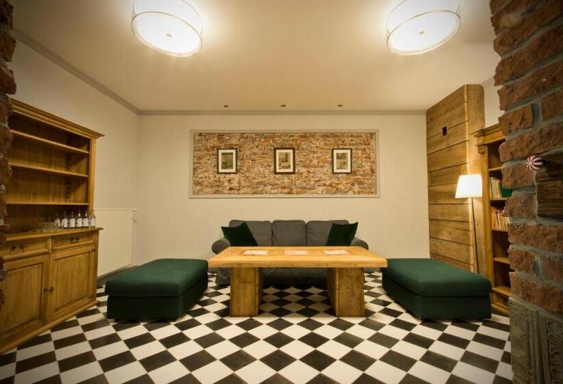 פנסיון Willa Rufina