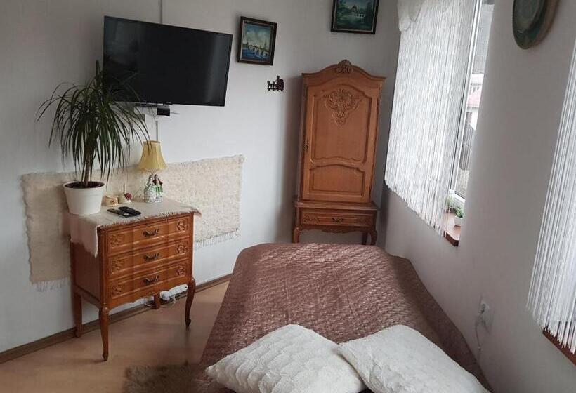 膳宿费 Zajazd Ponikiew   Noclegi Wadowice