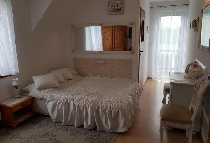 膳宿费 Zajazd Ponikiew   Noclegi Wadowice