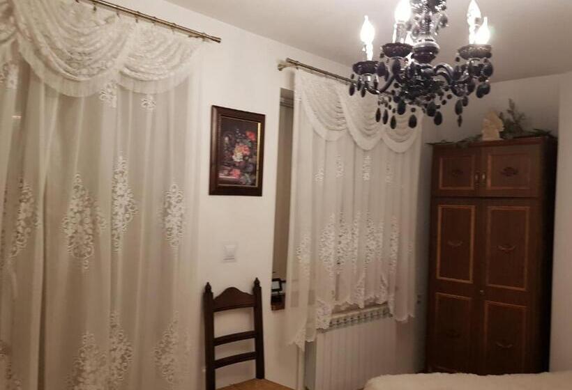 膳宿费 Zajazd Ponikiew   Noclegi Wadowice