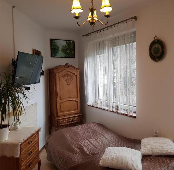 膳宿费 Zajazd Ponikiew   Noclegi Wadowice