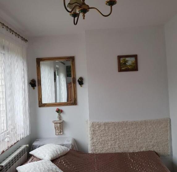 膳宿费 Zajazd Ponikiew   Noclegi Wadowice