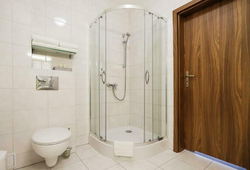 Poznań West Hotel   Airport