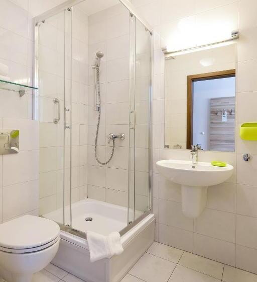 Poznań West Hotel   Airport