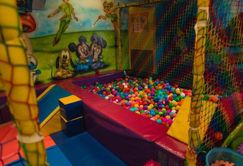 استراحتگاه Arena Slonca