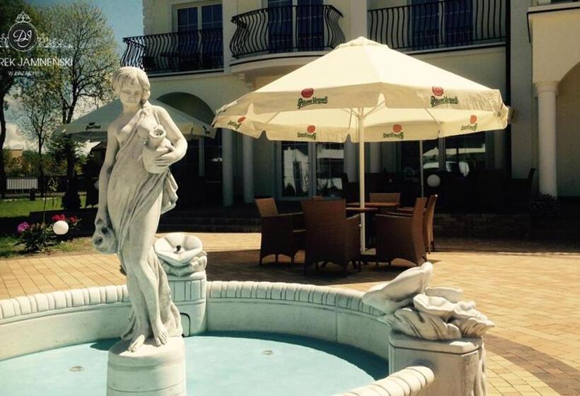 אתר נופש Dworek Jamneński