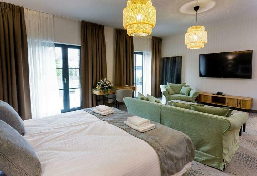 Курорт Ostoja Chobienice