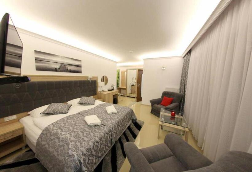 渡假胜地  Wichrowe Wzgórze Chmielno