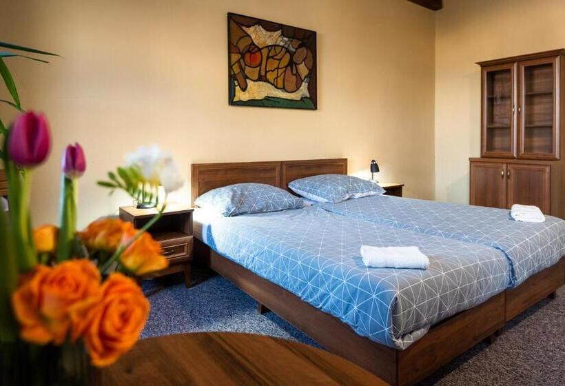 Rynek 7   Apartamenty