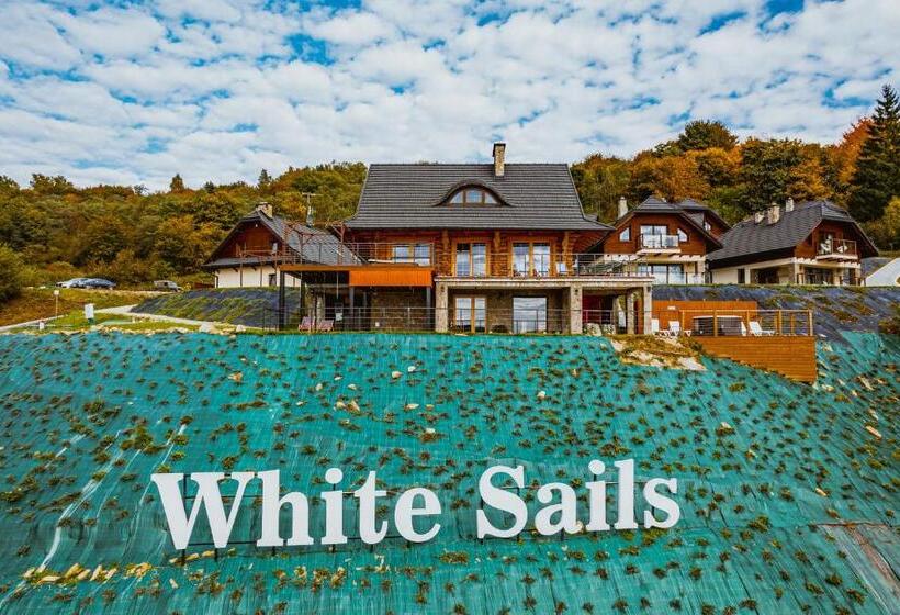 White Sails Solina