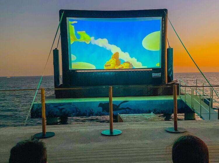 Общежитие Bab Al Nojoum Hudayriyat Camp