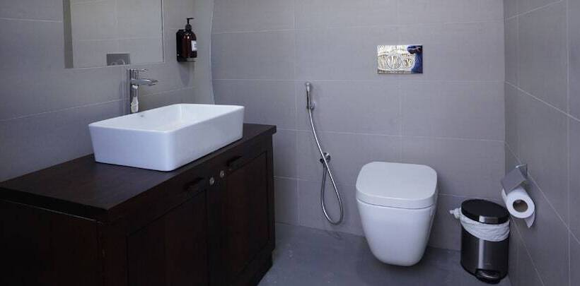 Общежитие Bab Al Nojoum Hudayriyat Camp