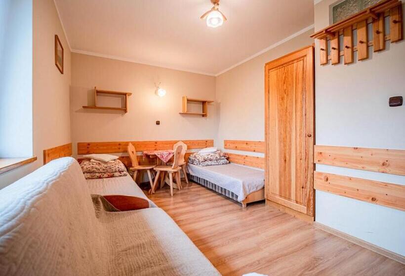 הוסטל Dom Wczasowy Stanislawa