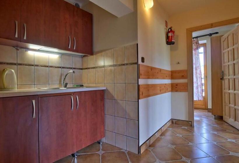 הוסטל Dom Wczasowy Stanislawa