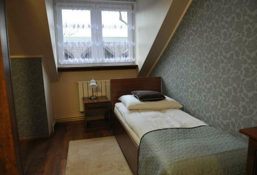 ユースホステル Dworek Biała Dama