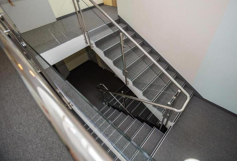 هاستل Elemels Planet