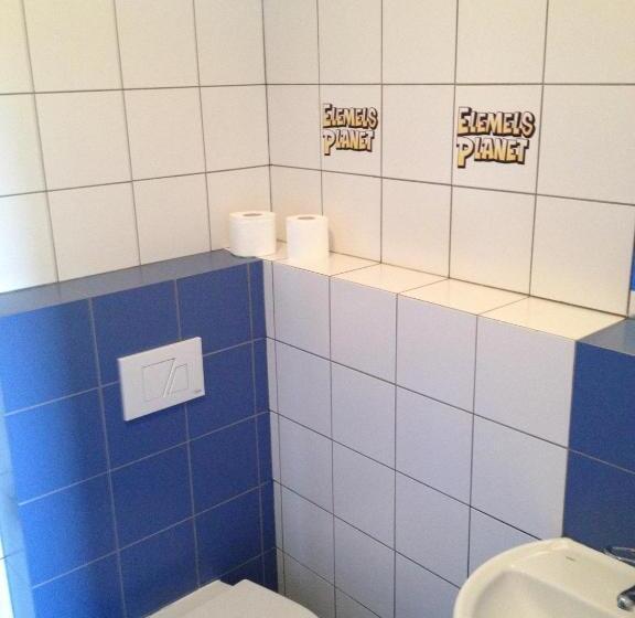 هاستل Elemels Planet