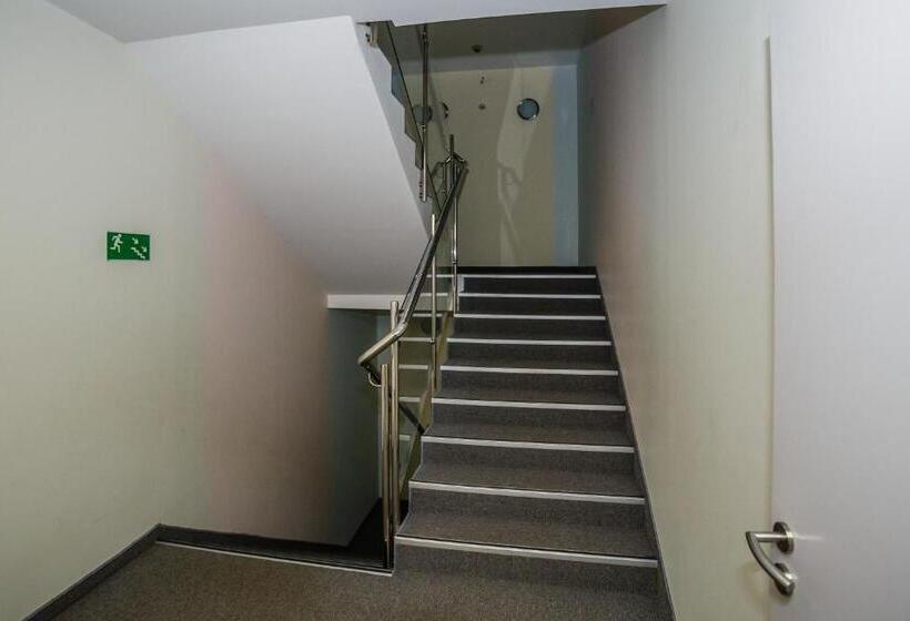 هاستل Elemels Planet