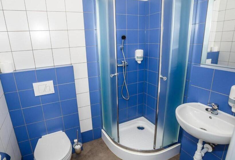 هاستل Elemels Planet