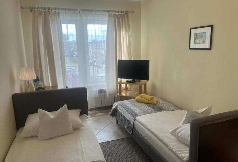 هاستل Gościniec Jantar