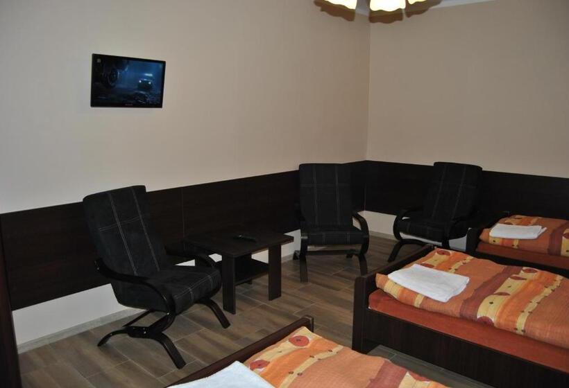 هاستل Gościniec