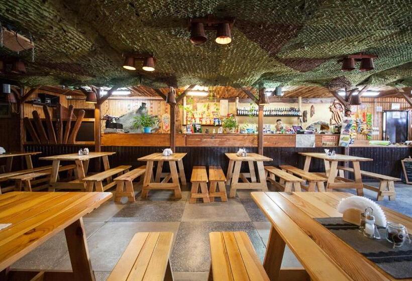 הוסטל Kremenaros