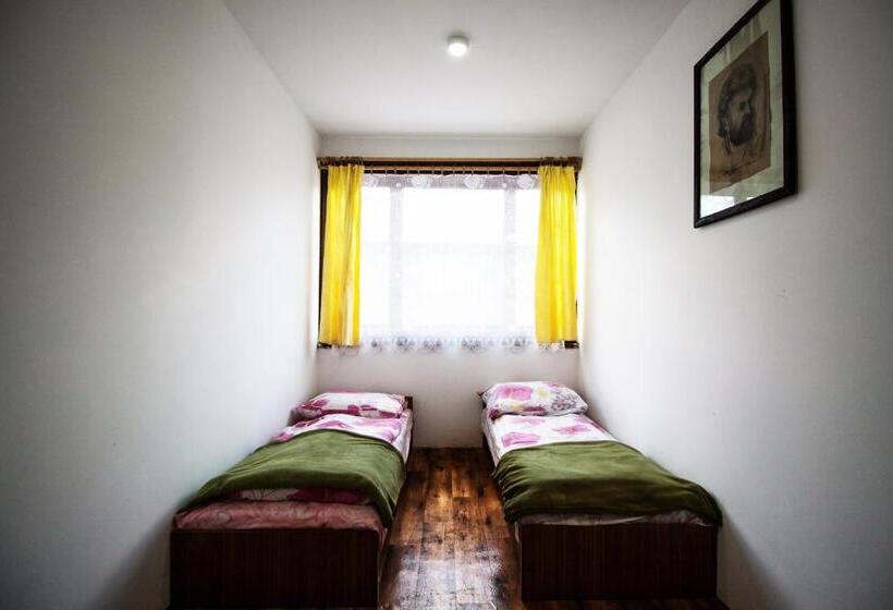 הוסטל Kremenaros