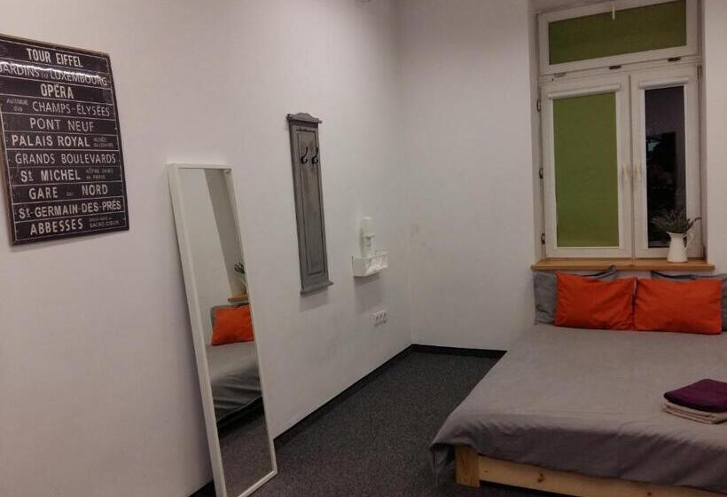 فندق صغير Master Corner Apartment