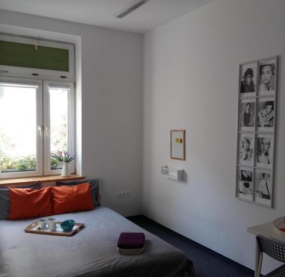 فندق صغير Master Corner Apartment