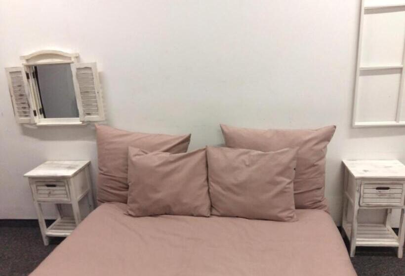 فندق صغير Master Corner Apartment