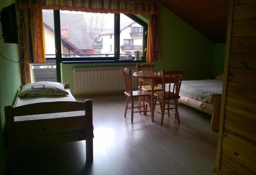 هاستل Na Brzegu