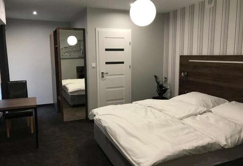 ユースホステル Noclegi Mikołów