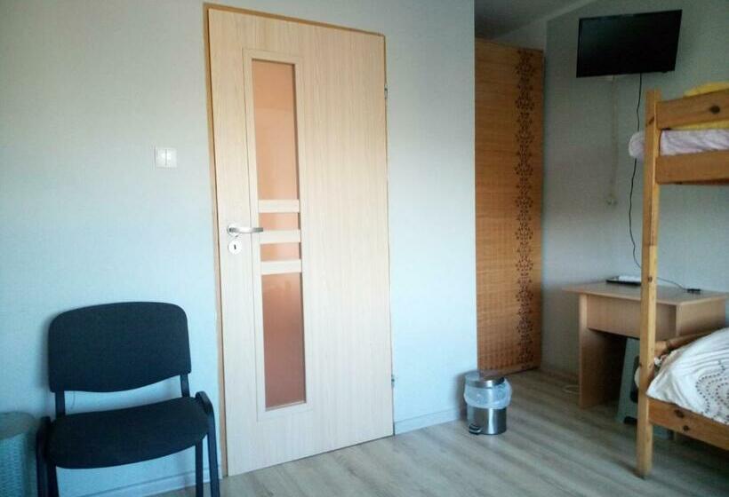 هاستل Noclegi Przy Szpitalu