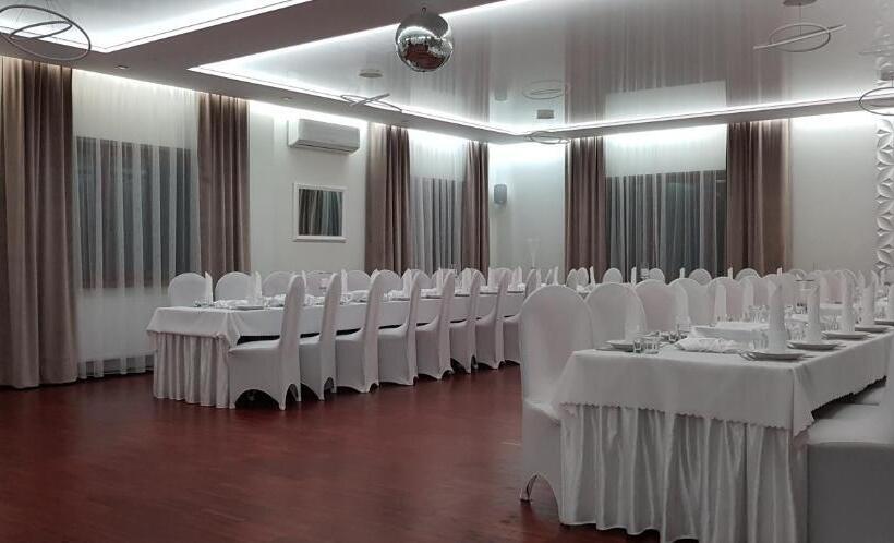 هاستل Route One   Restauracja & Pokoje Hotelowe