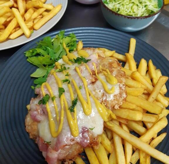 هاستل Route One   Restauracja & Pokoje Hotelowe