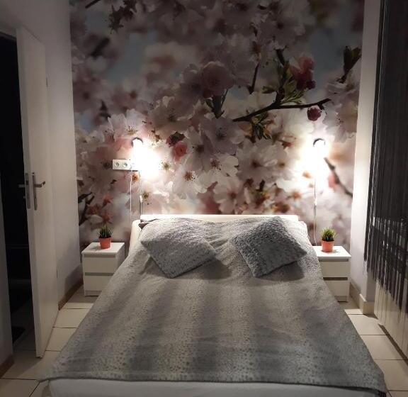 هاستل Stacja Centrum