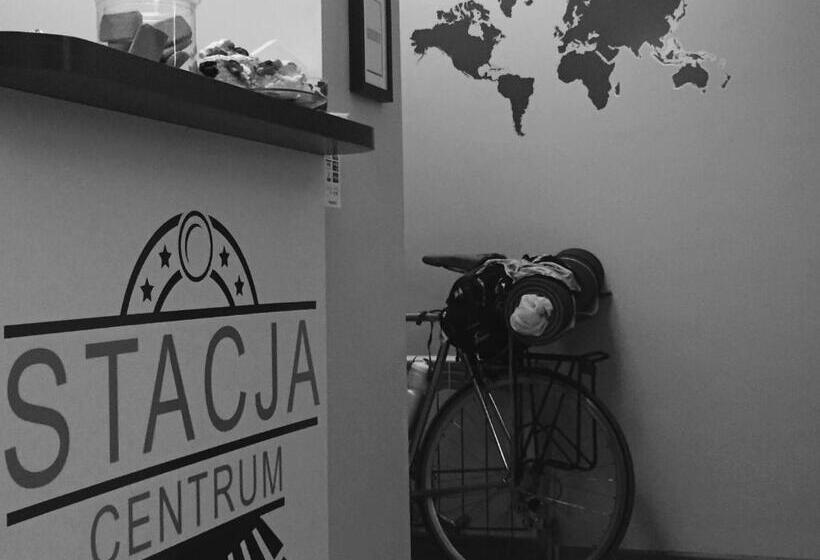 هاستل Stacja Centrum