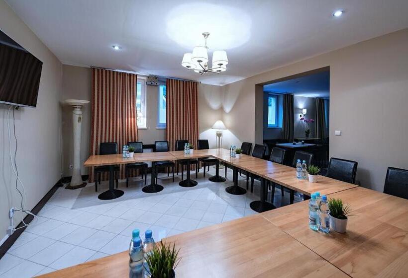 Общежитие Villa Sulejówek