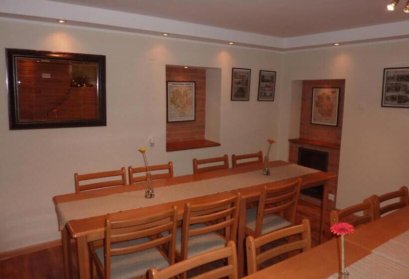 هاستل Zajazd Arka