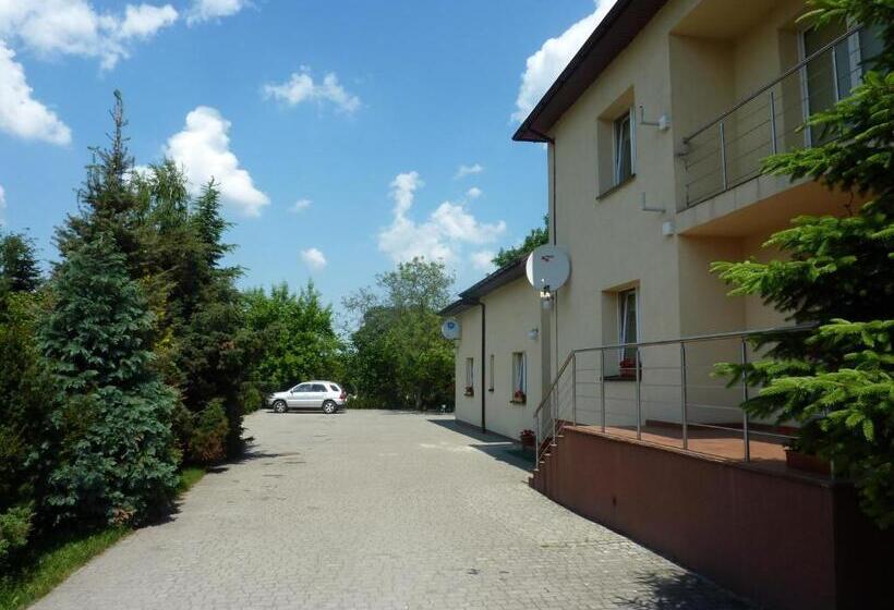 هاستل Zajazd Arka