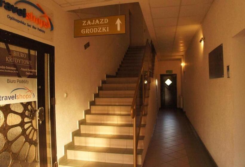 هاستل Zajazd Grodzki