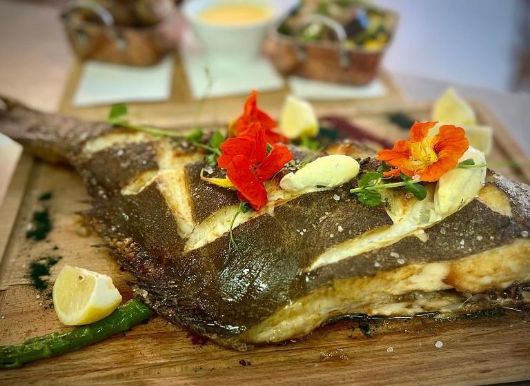 צימר Apartamenty Mesa Grill Restaurant Cafe