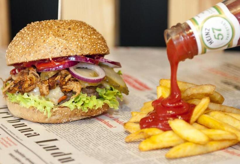 צימר Apartamenty Mesa Grill Restaurant Cafe