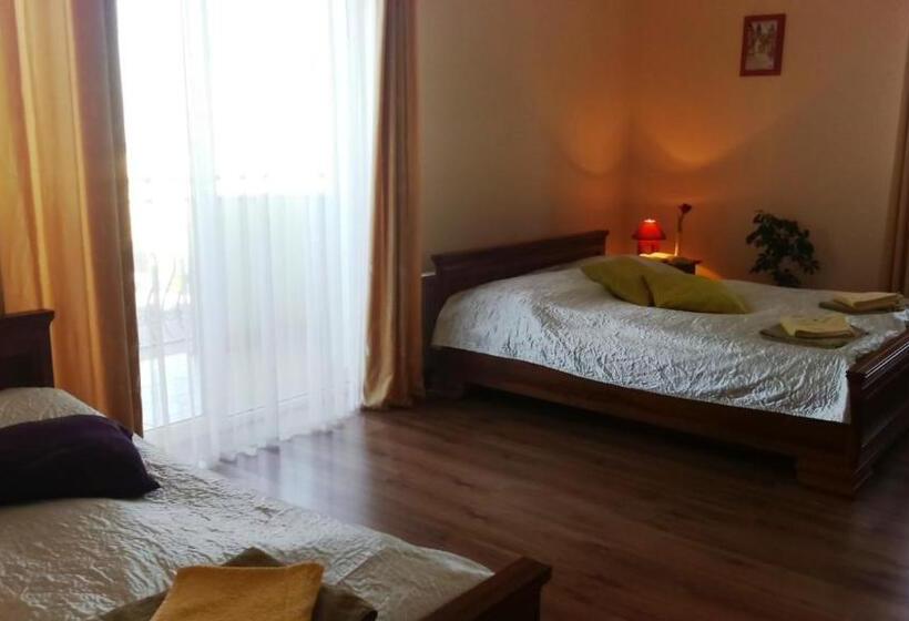 تختخواب و صبحانه Bakster