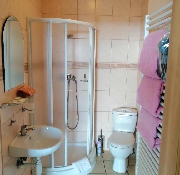 تختخواب و صبحانه Bakster