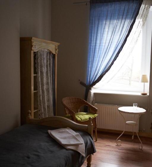 تختخواب و صبحانه Belle Epoque